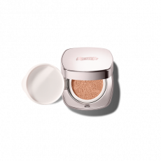 #01 Pink Porcelain - LA MER The Luminous Lifting Cushion Foundation SPF 20 海藍之謎亮肌妍塑氣墊粉餅 12g X 2